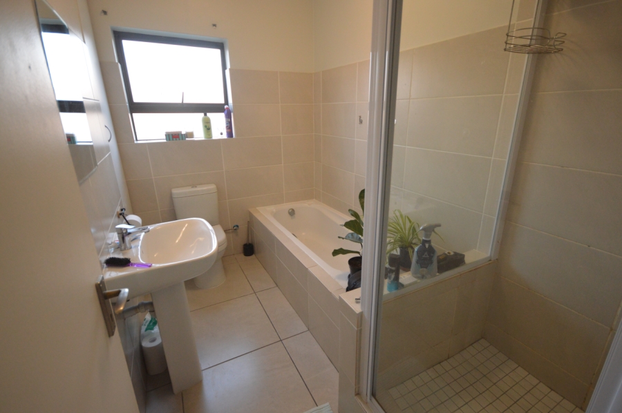 2 Bedroom Property for Sale in Guldenland Western Cape